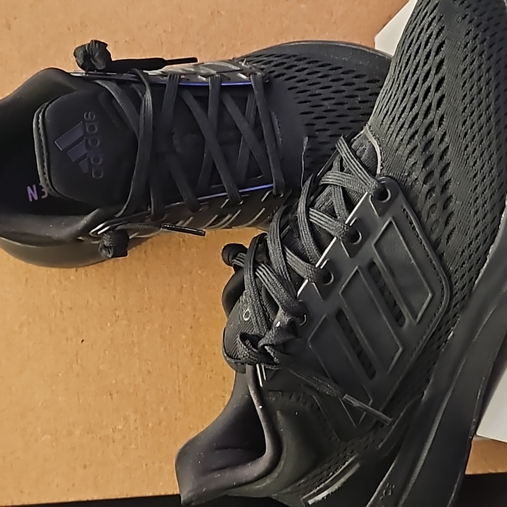 GUC Adidas EQ21 RUN